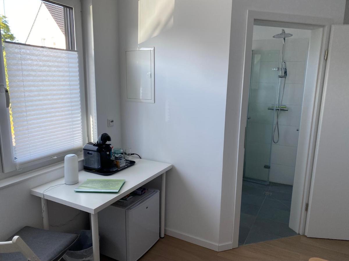Messezimmer Nahe Der Duesseldorfer Messe Mit Eigenem Eingang Und Gratis Minibar Ngoại thất bức ảnh